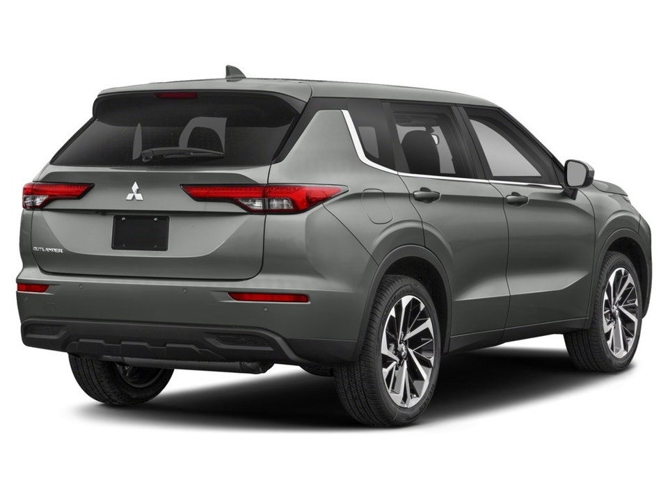 2022 Mitsubishi Outlander LE