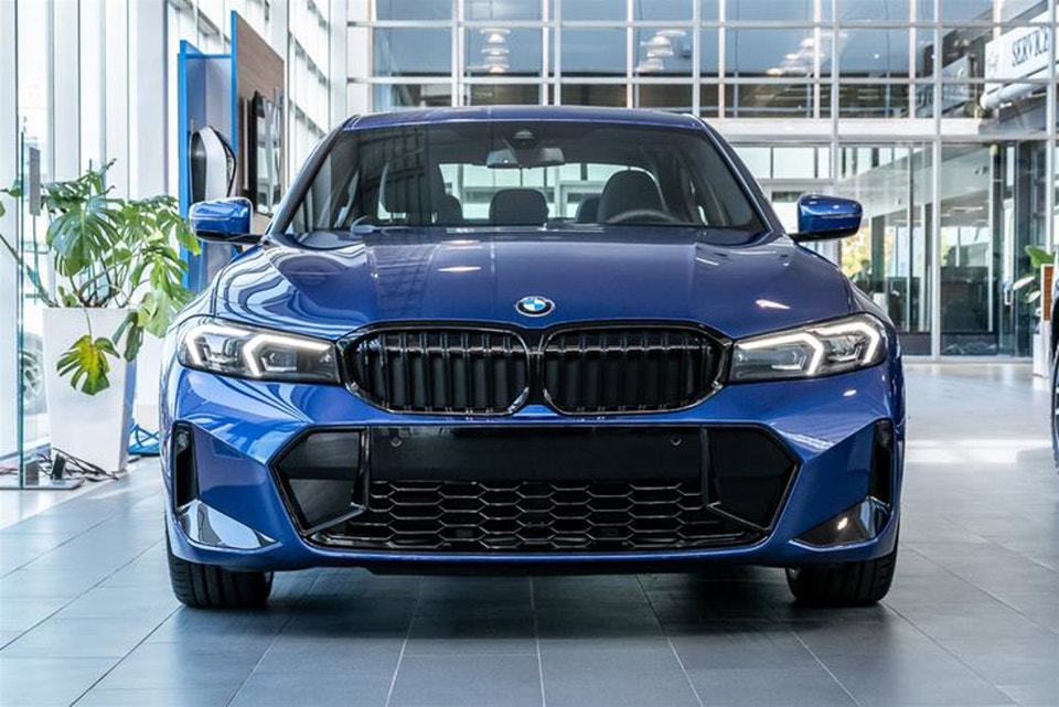  2023 BMW 330i 330i xDrive