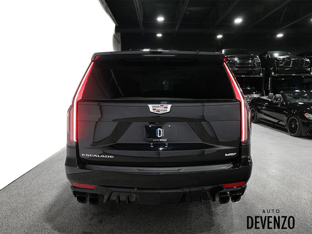 2023 Cadillac Escalade AWD V-Series 682hp with SuperCruise in Cars & Trucks in Laval / North Shore - Image 3