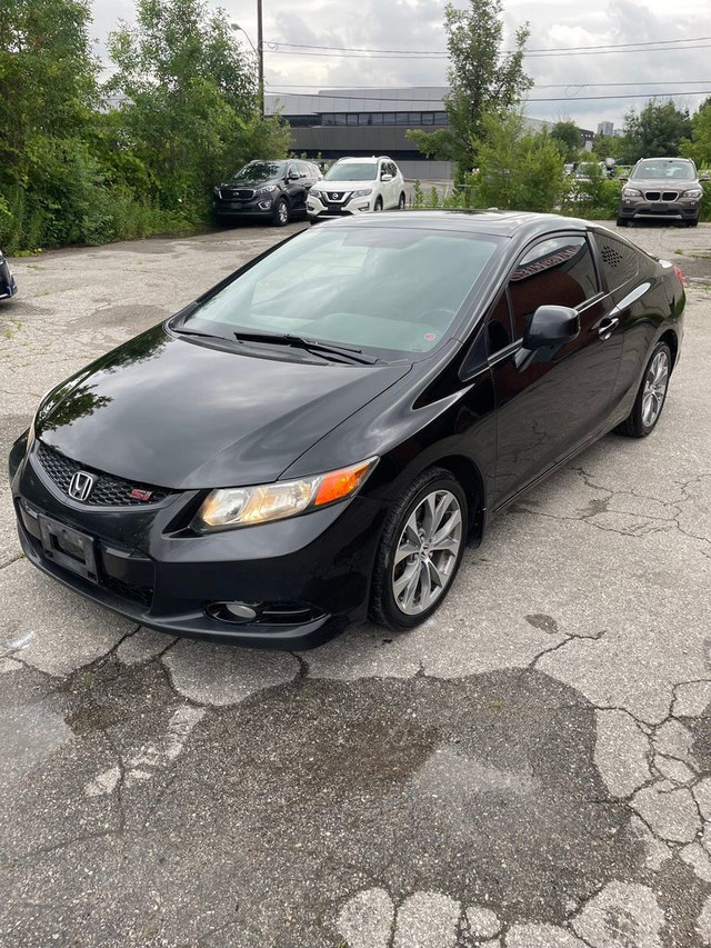 2012 Honda Civic Coupe 2dr 6 speed Manual Si navigation sunroof in Cars & Trucks in City of Toronto - Image 2