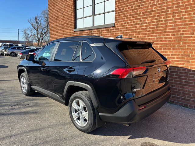 2021 Toyota RAV4 Hybrid LE AWD in Cars & Trucks in Oakville / Halton Region - Image 4