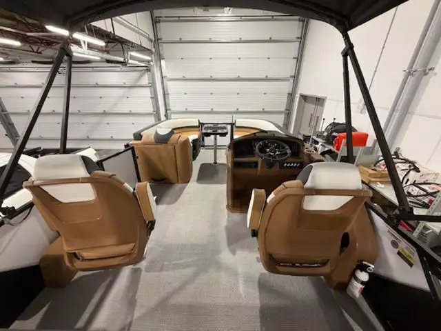 2025 Tahoe Pontoons LTZ Cruise 23 FT in Powerboats & Motorboats in Winnipeg - Image 8