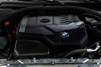 Francais: * Volant chauffant * Toit ouvrant en verre * Sièges sport * BMW Live Cockpit Pro English:... (image 9)