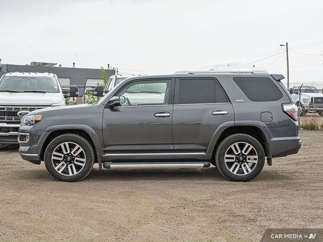 2017 Toyota 4Runner SR5 in Cars & Trucks in Edmonton - Image 3