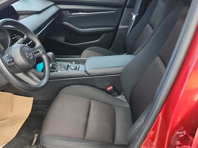 2023 Mazda Mazda3 Sport GX Hatchback | Auto | Heated Seats in Cars & Trucks in Guelph - Image 3