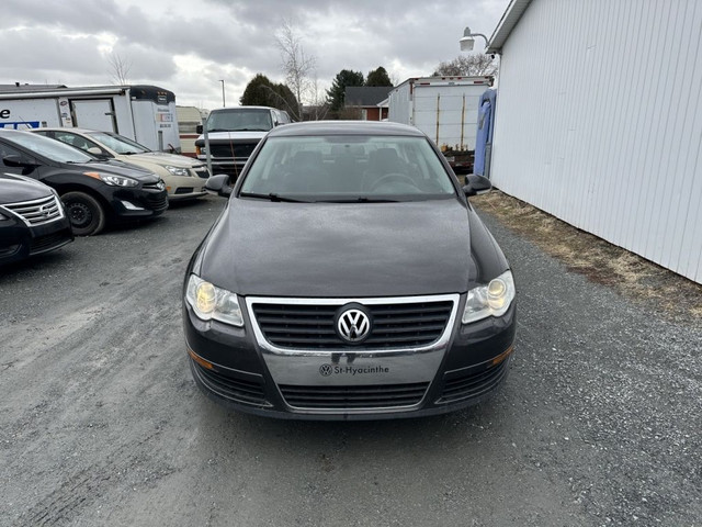 2010 Volkswagen Passat Sedan Trendline/Comfortline in Cars & Trucks in Drummondville - Image 2