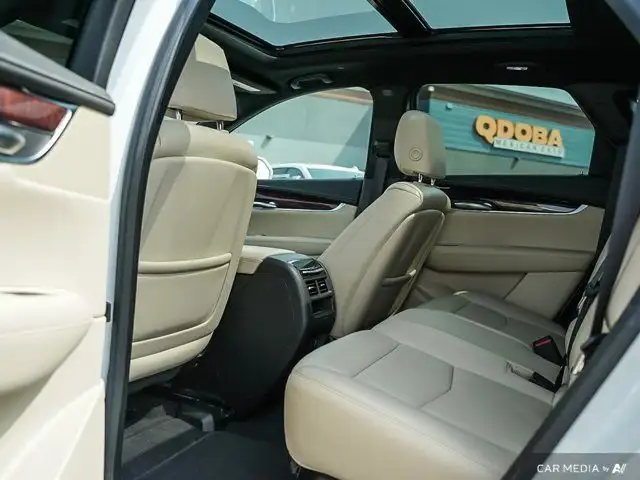 2017 Cadillac XT5 Luxury FWD | Sunroof | Navigation | Memory in Cars & Trucks in Windsor Region - Image 28