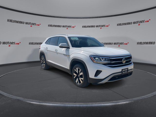 2020 Volkswagen Atlas Cross Sport Trendline in Cars & Trucks in Hamilton - Image 2