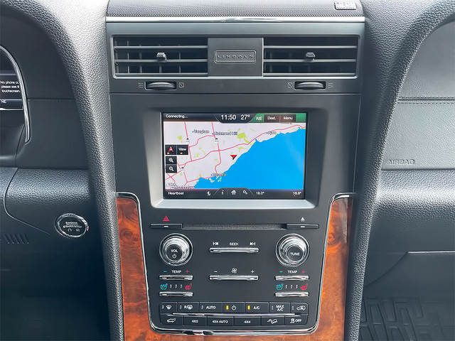 2015 Lincoln Navigator L L|LONG WHEEL BASE|NAVI|DUAL DVD|8-SEATS in Cars & Trucks in City of Toronto - Image 3