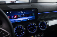 This Mercedes-Benz GLB has a strong Intercooled Turbo Premium Unleaded I-4 2.0 L/121 engine powering... (image 9)