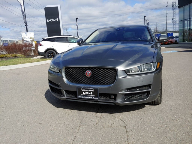 2018 Jaguar XE Prestige 2.0L AWD | SUNROOF | NAV | HTD SEATS in Cars & Trucks in Oakville / Halton Region - Image 4