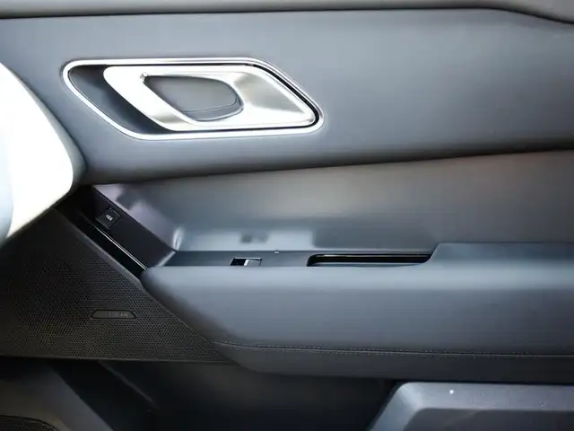 2024 Land Rover Range Rover Velar P250 Dynamic SE in Cars & Trucks in Oshawa / Durham Region - Image 15