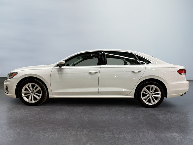 2021 Volkswagen Passat HIGHLINE+TOIT-OUVRANT+SIMILICUIR+CARPLAY+ in Cars & Trucks in City of Montréal - Image 2