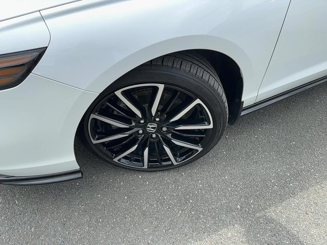 Honda Accord Hybride Touring NAVIGATION CUIR TOIT MAGS 2024 à ve in Cars & Trucks in Granby - Image 2