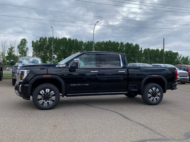 2025 GMC Sierra 3500HD in Cars & Trucks in Medicine Hat - Image 4
