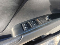 LOW KMS! XLE HYBRID, BLACK ON BLACK, FULL OPTION, LEATHER INTERIOR, HEATED SEATS, POWER SUNROOF/MOON... (image 6)