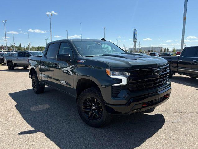 2025 Chevrolet Silverado 1500 2LT Trail Boss 5.3L in Cars & Trucks in Edmonton - Image 2