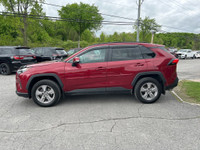 No reported accidents. Equipped with power seat, power liftgate, sunroof, heated seats, heated steer... (image 3)