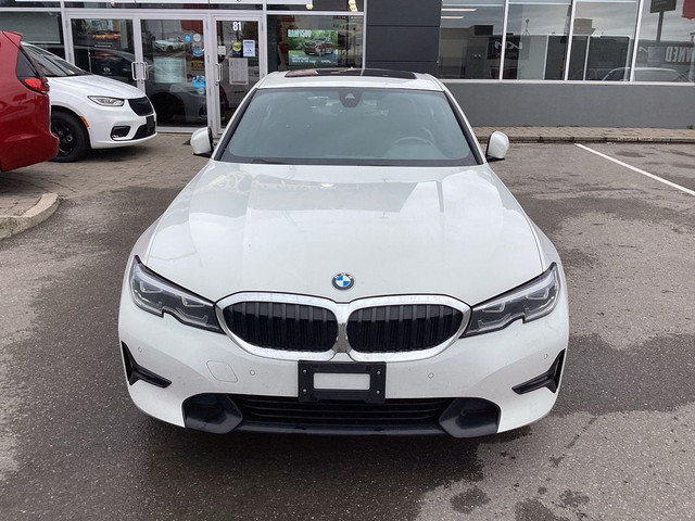 2022 BMW 3 Series 330i xDrive| leather| sunroof in Cars & Trucks in Oakville / Halton Region - Image 2
