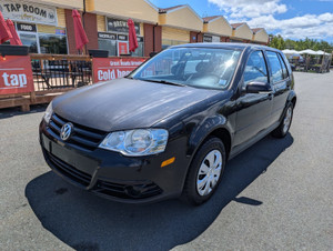 2010 Volkswagen Golf .