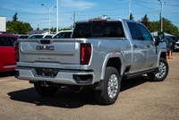 // ACCIDENT FREE!! // // SINGLE OWNER! // - Ultimate Package - Heads up display - Power sunroof Expe... (image 4)
