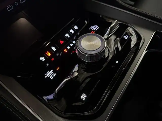 2025 Jeep Wagoneer Series III | Remote Start dans Autos et camions dans Ville d’Edmonton - Image 22