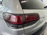 ENGINE: 5.7L HEMI VVT V8, BILLET METALLIC, TRAILHAWK LUXURY GROUP, COMMANDVIEW DUAL-PANE SUNROOF, BL... (image 7)