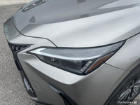 Window Grid And Roof Mount Antenna, Voice Activated Dual Zone Front Automatic Air Conditioning, Vale... (image 6)