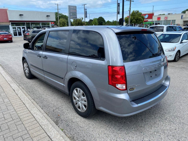 2017 Dodge Grand Caravan CVP/SXT in Cars & Trucks in Sarnia - Image 2
