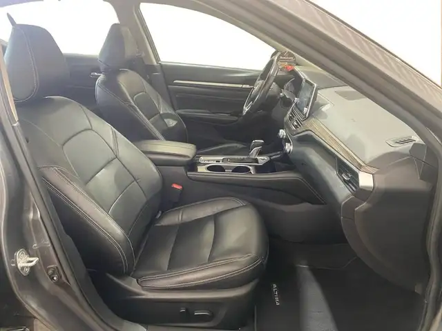 2022 Nissan Altima 2.5 Platinum in Cars & Trucks in Calgary - Image 18