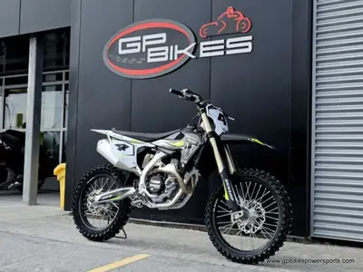 2025 Triumph TF 450-RC Edition Jet Black/Pure WhiteBUILT TO DOMINATE – ENGINEERED TO WIN The All-New...