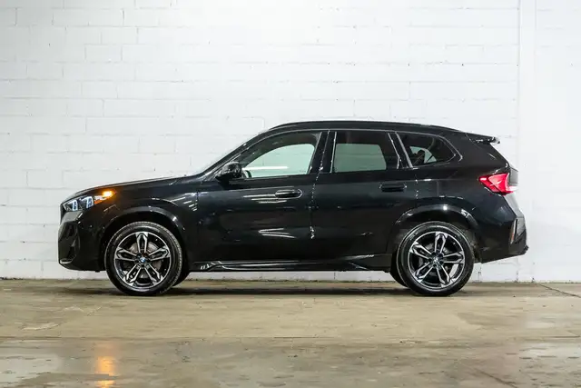 2023 BMW X1 xDrive28i | Premium Amélioré | M Sport in Cars & Trucks in City of Montréal - Image 5