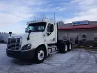 2018 FREIGHTLINER Cascadia Heavy Truck Day Cab Tractor #2217