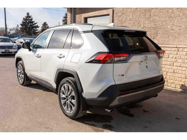  2019 Toyota RAV4 Limited AWD, REVERSE CAMERA, HEATED SEATS, NAV dans Autos et camions  à Winnipeg - Image 3