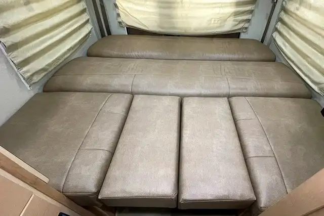 2012 Pleasure-Way Excel TS – Pre-Owned Class B Motorhome. in RVs & Motorhomes in Red Deer - Image 41