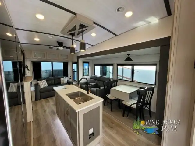 2024 Forest River RV Wildwood Heritage Glen 370BL in Travel Trailers & Campers in Truro - Image 5
