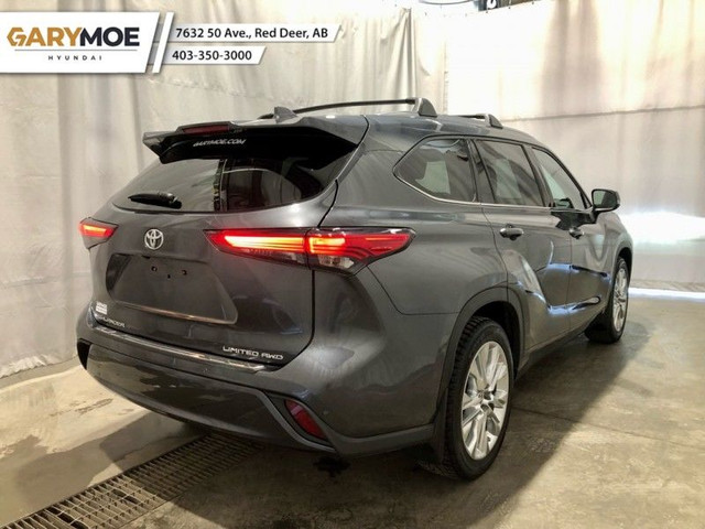 2020 Toyota Highlander in Cars & Trucks in Red Deer - Image 4