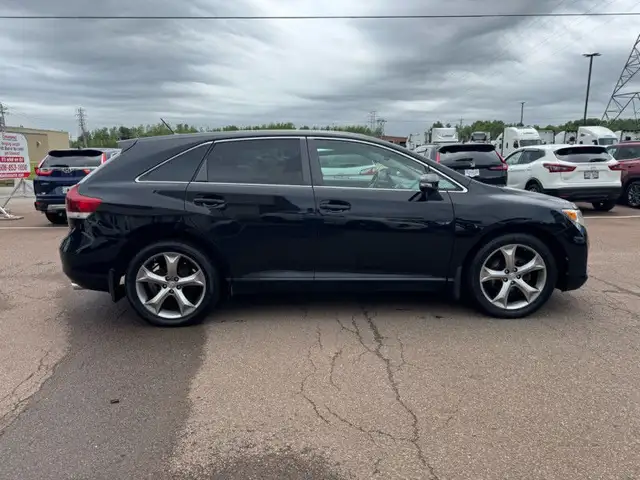 2016 Toyota Venza - $239 B/W in Cars & Trucks in Moncton - Image 5
