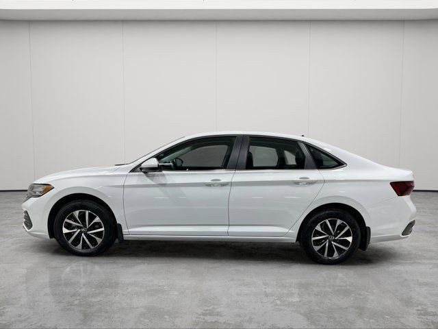 2023 Volkswagen Jetta Trendline - CLEAN CARFAX - ONE OWNER in Cars & Trucks in Strathcona County - Image 2