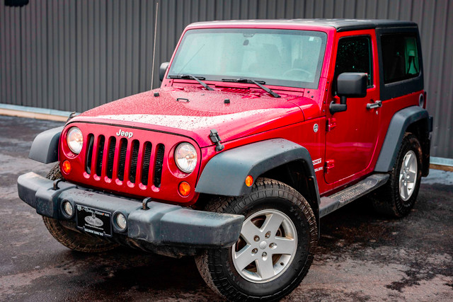 2012 Jeep Wrangler Sport SPORT AUTOMATIC HARD TOP in Cars & Trucks in Kamloops - Image 4