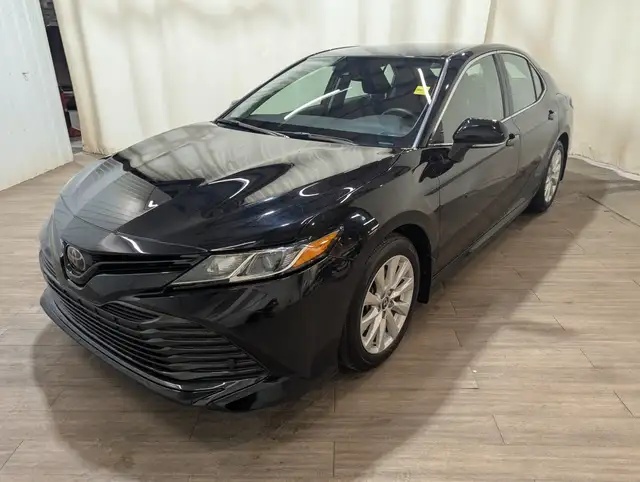 2019 Toyota Camry LE Heated Seats | Bluetooth | USB in Cars & Trucks in Calgary - Image 4