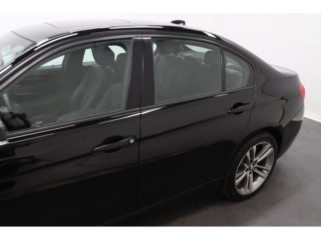 2018 BMW 3 Series AWD, CAMERA, BLUETOOTH, SIEGES CHAUFF, TOIT in Cars & Trucks in Longueuil / South Shore - Image 4