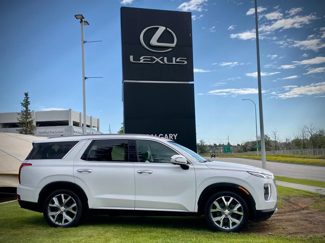 2020 Hyundai Palisade Luxury 7 Passenger in Cars & Trucks in Calgary - Image 2