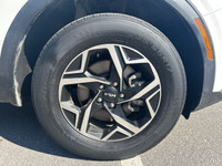 Engine: 4 Cylinder Engine 2.5L L/100Km City: 10.4 L/100Km Hwy: 8.5 Safety Equipment Electronic Stabi... (image 8)