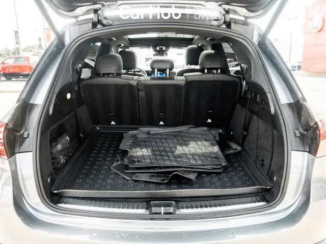 2024 Mercedes-Benz GLE 350 Panoroof AMG Package Night Package dans Autos et camions dans Ville de Toronto - Image 8