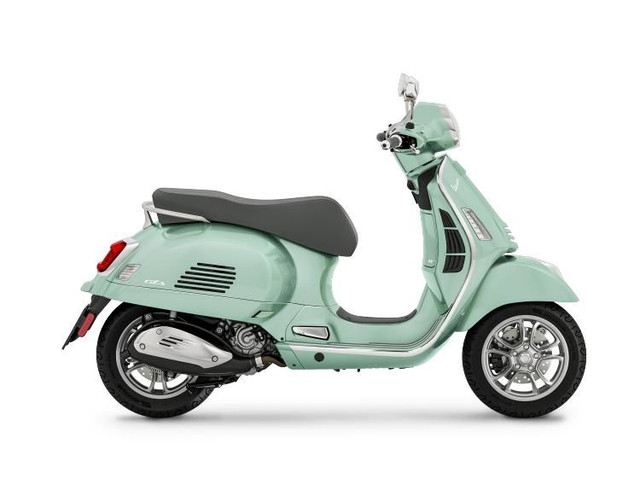 2024 Vespa GTS 300 in Scooters & Pocket Bikes in Laval / North Shore