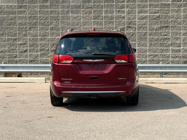 2017 Chrysler Pacifica 4dr Wgn Limited| $0 DOWN | EVERYONE APPRO in Cars & Trucks in Calgary - Image 4