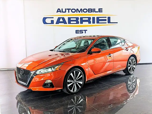 2022 Nissan Altima 2.5 Platinum AWD in Cars & Trucks in City of Montréal - Image 2
