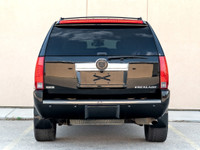 CARGET AUTOMOTIVE is thrilled to offer this 2012 Cadillac Escalade, a full-size luxury SUV offering... (image 7)