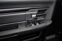 This 2021 Ram 1500 Classic is for sale today. This Crew Cab 4X4 pickup has 87,144 kms. It's black in... (image 8)